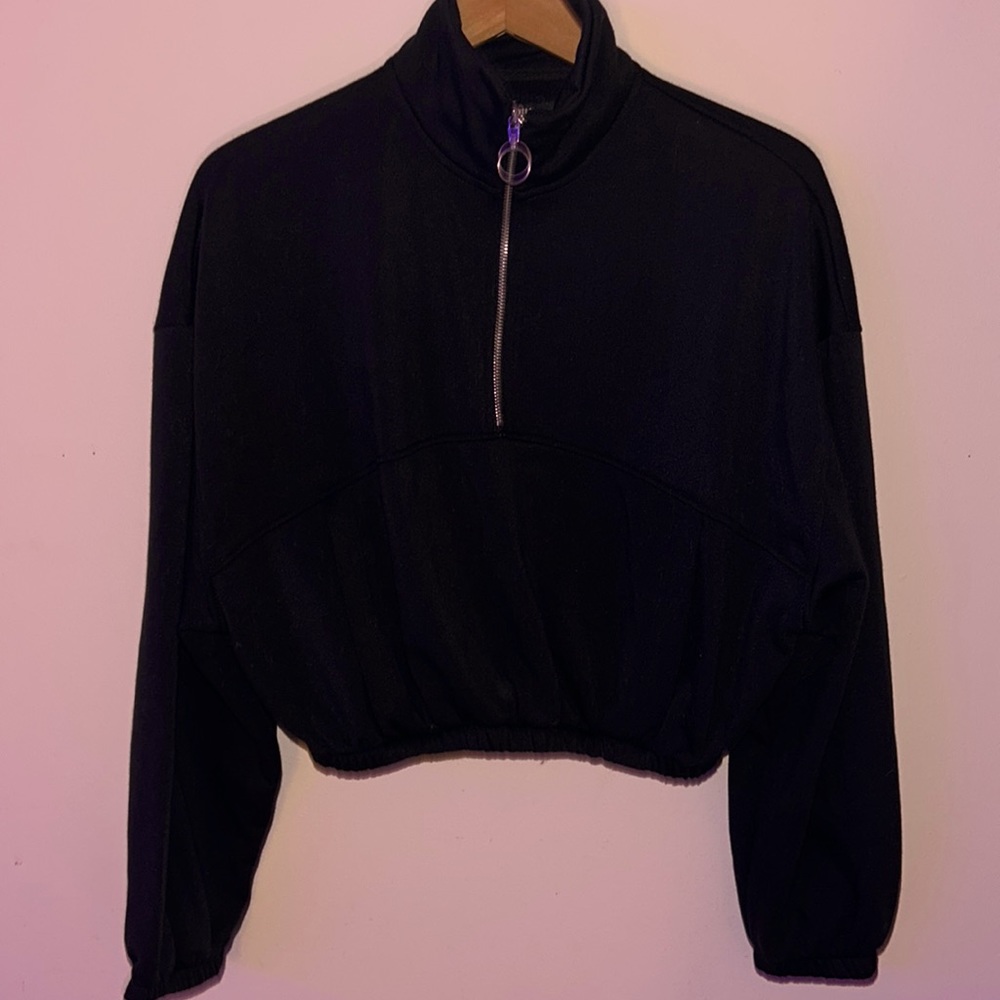 Forever 21 cropped long sleeve black sweater
